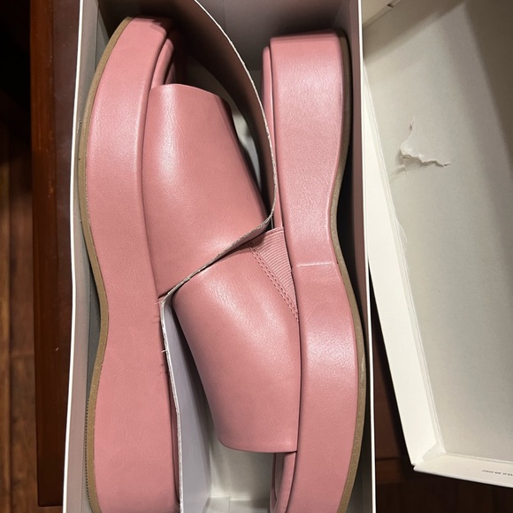 NWT A new day Womens sandles size 8W - Picture 2 of 4